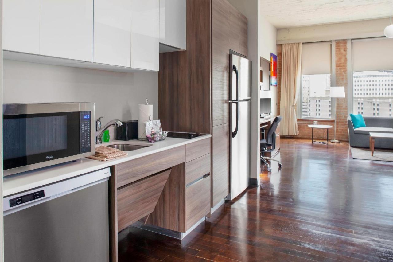 Towneplace Suites By Marriott Dallas Downtown Екстериор снимка